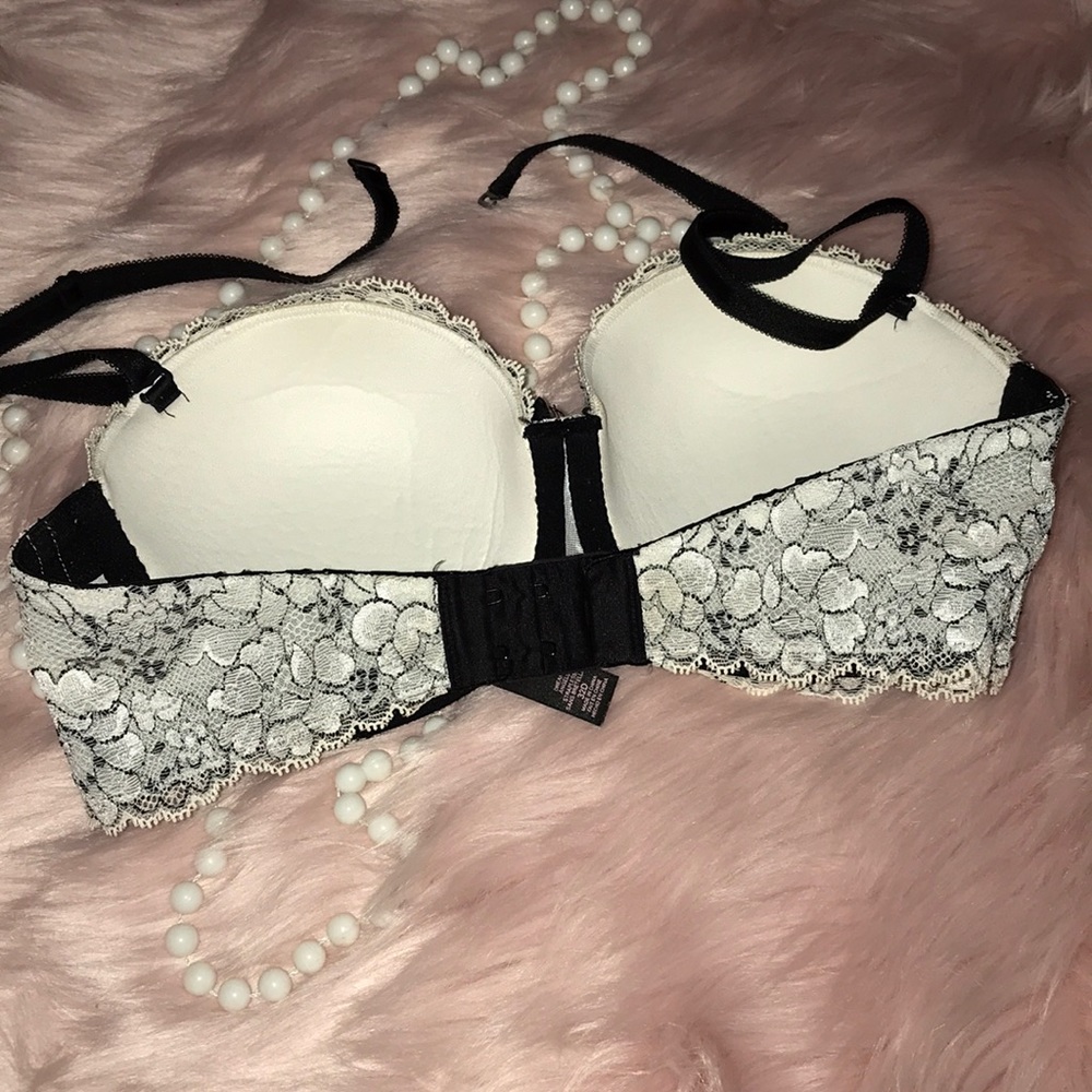 White and black removable strapless bra - Picture 2 of 3